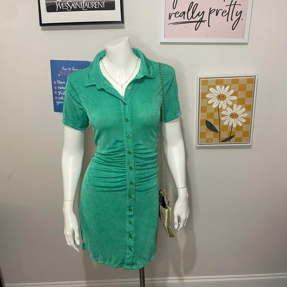 Dresses & Skirts - Green Jéan Alexa inspired dress